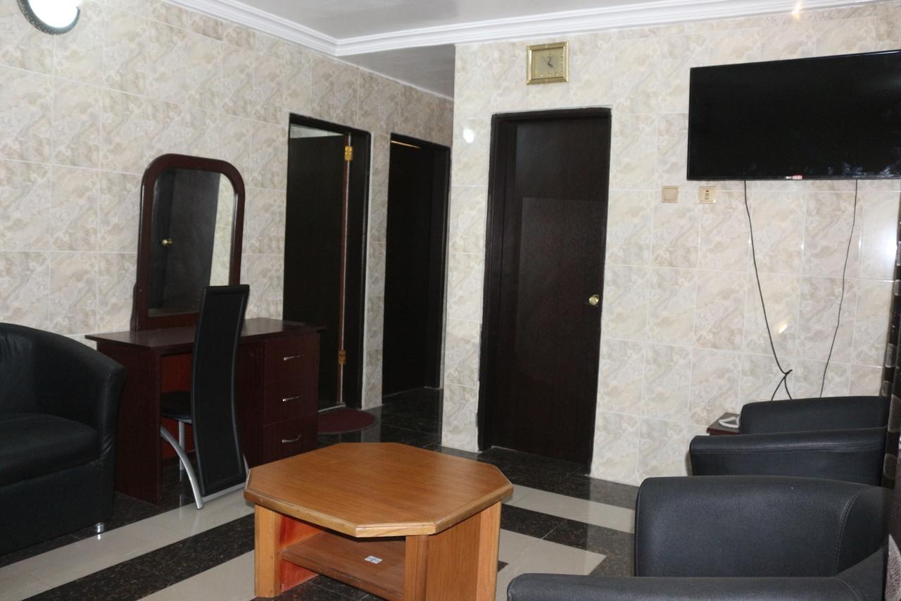 Cute Villa Hotel And Suites Uyo Zewnętrze zdjęcie