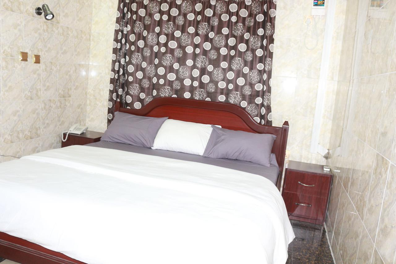 Cute Villa Hotel And Suites Uyo Zewnętrze zdjęcie