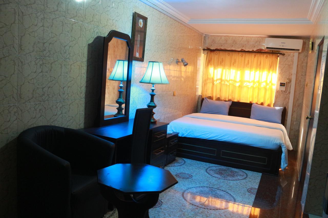 Cute Villa Hotel And Suites Uyo Zewnętrze zdjęcie
